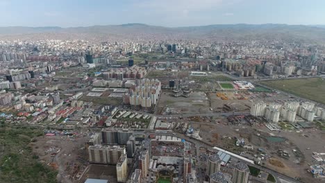 Luftdrohnenaufnahme-Von-Ulaanbaatar-In-Großer-Höhe-In-Der-Mongolei